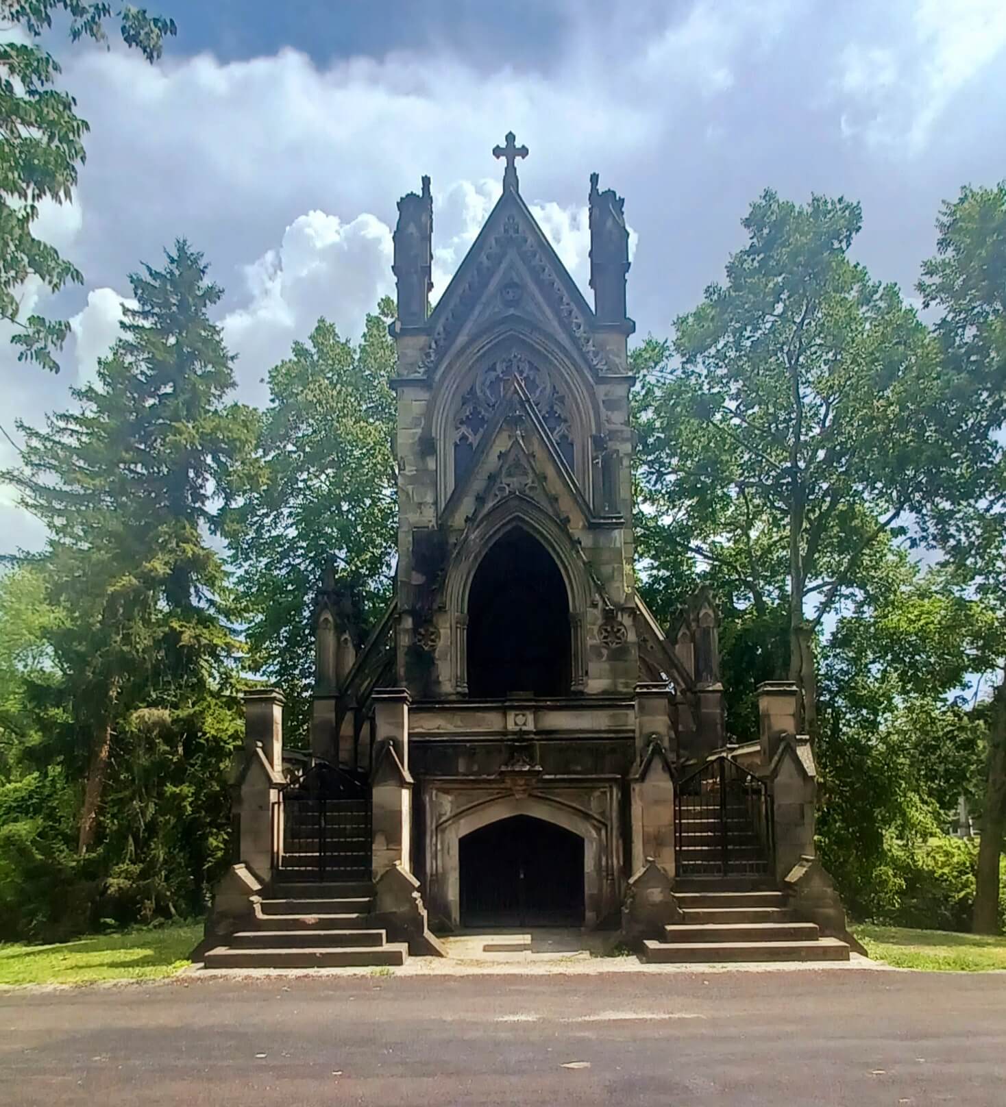 Dexter Mausoleum