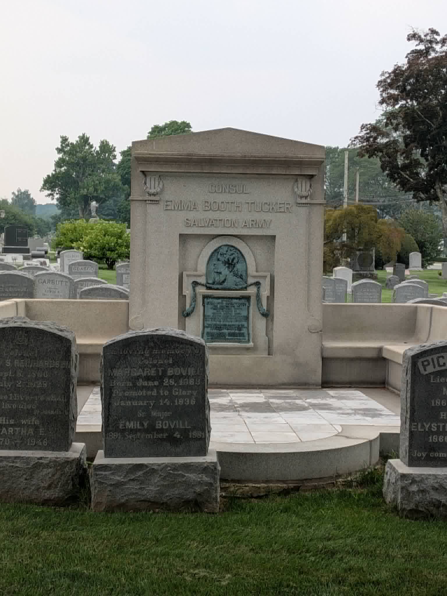 Evangeline Booth grave