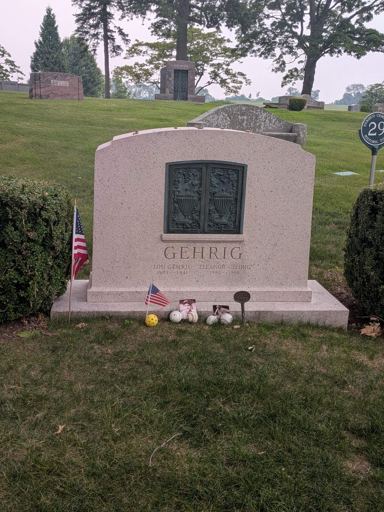 Lou Gehrig grave